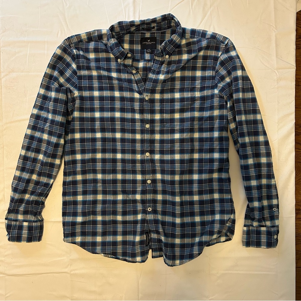 American Eagle Outfitters Blue and White Checkered Shirt super soft